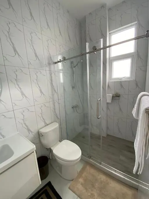 Luxury 2 Bed Apartment In 金斯敦 牙买加