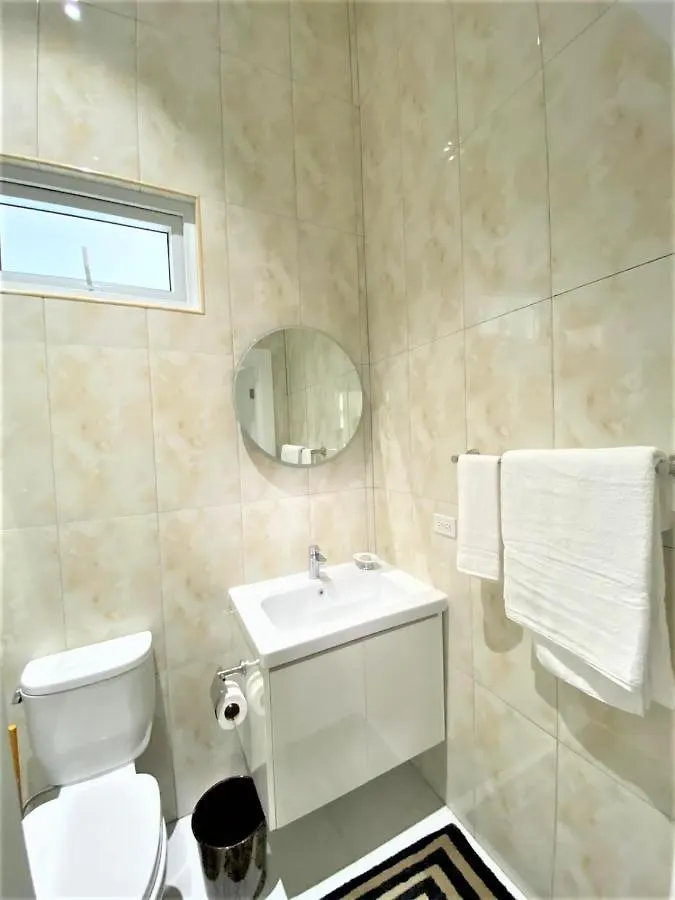 Luxury 2 Bed Apartment In 金斯敦