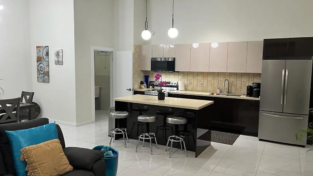 Luxury 2 Bed Apartment In 金斯敦