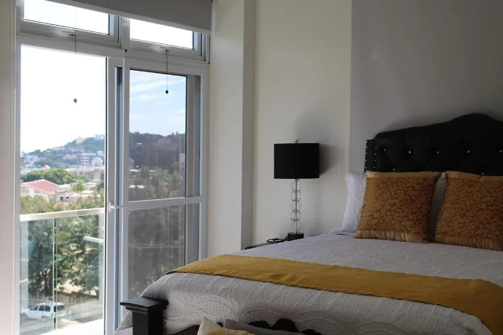 Luxury 2 Bed Apartment In 金斯敦